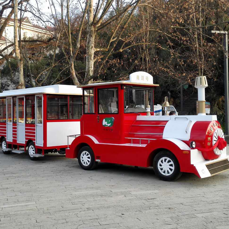 The material difference of the sightseeing train in tourist attractions